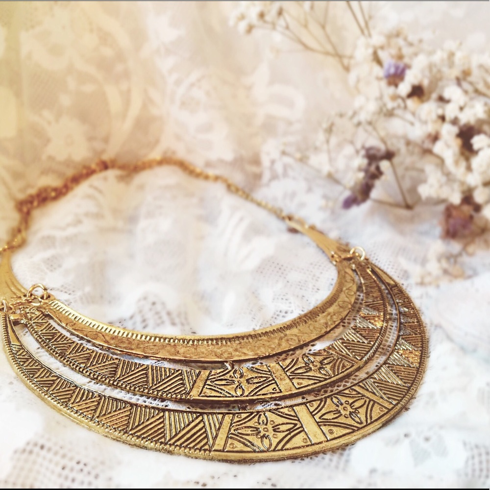 BRONZE BIB NECKLACE